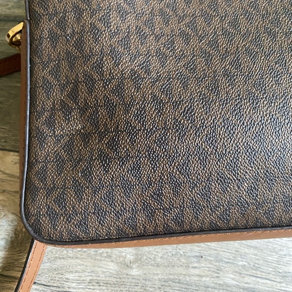 Michael Kors Set - Picture 12 of 16